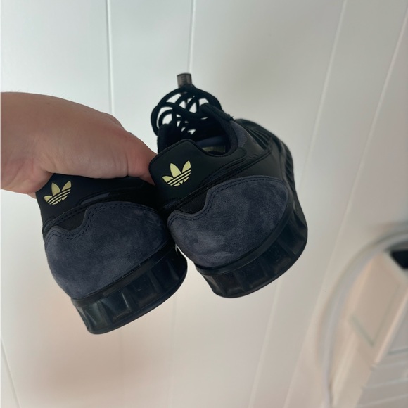 Adidas Arnold sneakers black and blue mens size 6.5 women’s size 8 - Picture 8 of 9